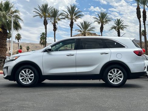 Used 2020 Kia Sorento FWD V6 image 6