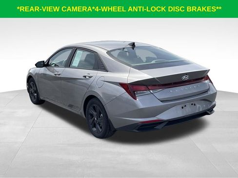 Used 2023 Hyundai Elantra SEL FWD image 10