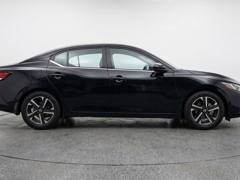 Used 2025 Nissan Sentra SV FWD image 11