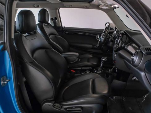 Used 2019 MINI Cooper S image 31