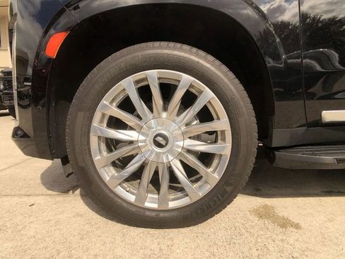 Certified 2021 Cadillac Escalade Premium Luxury image 18