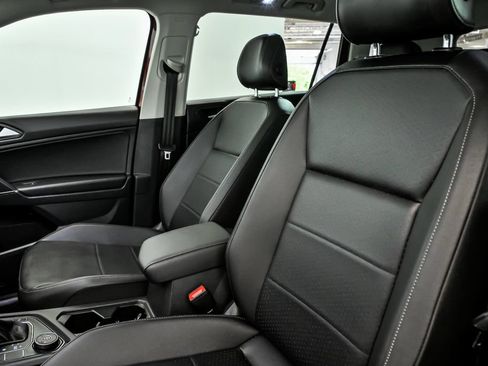 Certified 2020 Volkswagen Tiguan SE AWD/4WD image 12