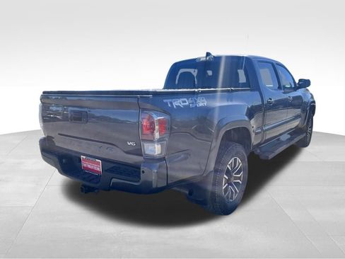 Used 2022 Toyota Tacoma TRD Sport w/ Technology Package image 3