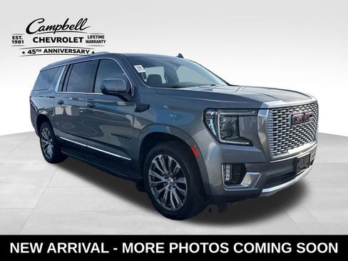 Used 2022 GMC Yukon XL Denali w/ Advanced Technology Package AWD/4WD image 13