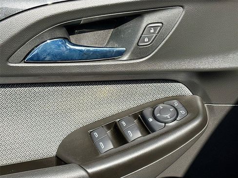Used 2021 Chevrolet TrailBlazer LT w/ Premium Seating Package FWD image 17