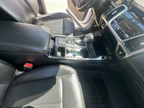 Used 2023 Kia Sorento S w/ Panoramic Sunroof Package AWD/4WD image 39