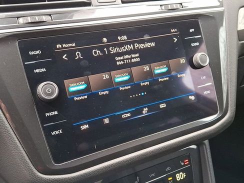 Certified 2022 Volkswagen Tiguan SE image 22