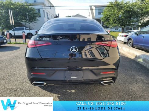 Used 2025 Mercedes-Benz GLC 300 4MATIC image 5