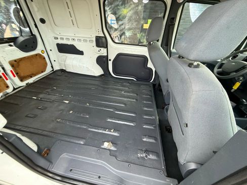 Used 2013 Ford Transit Connect XLT image 45