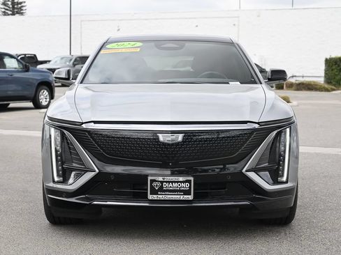 Used 2024 Cadillac Lyriq Sport RWD image 2
