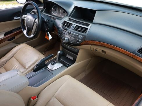 Used 2011 Honda Accord EX-L image 16