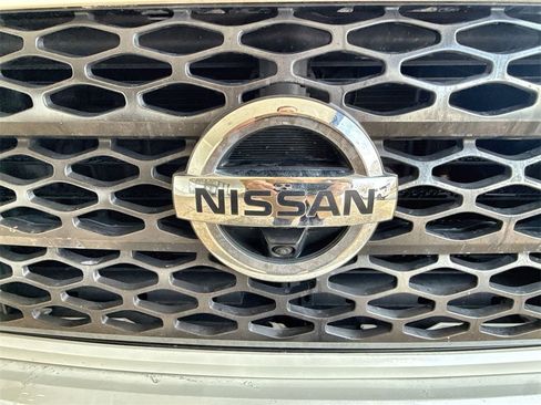 Used 2018 Nissan Titan PRO-4X w/ Pro-4x Convenience Package image 28