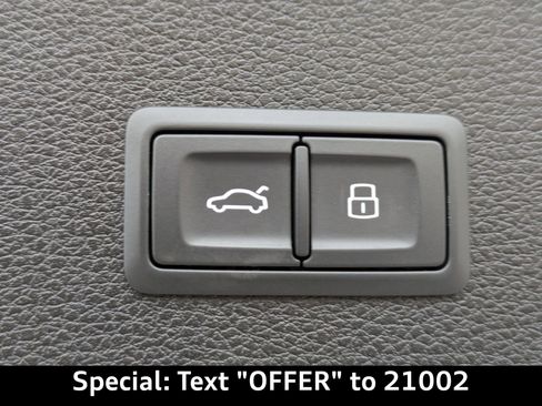 Used 2022 Audi Q5 2.0T Prestige w/ Prestige Package image 15