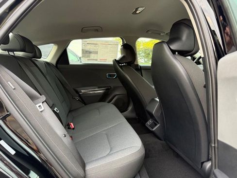 New 2025 Kia K4 LXS image 5