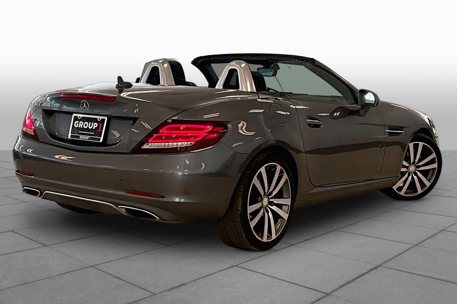 Used 2017 Mercedes-Benz SLC 300 image 11