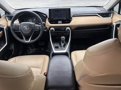 Certified 2022 Toyota RAV4 XLE w/ Convenience Package AWD/4WD image 19