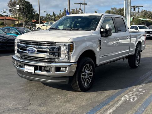 Certified 2019 Ford F250 Lariat w/ Lariat Value Package image 4