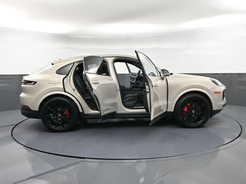 Certified 2026 Porsche Cayenne S AWD/4WD image 36