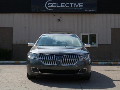 Used 2011 Lincoln MKZ FWD image 2