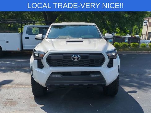 Used 2024 Toyota Tacoma TRD Sport AWD/4WD image 8
