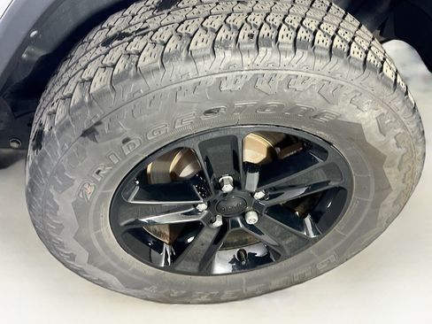 Used 2023 Jeep Wrangler Unlimited Sahara image 30