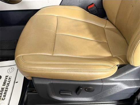 Used 2022 Ford F350 Lariat image 19