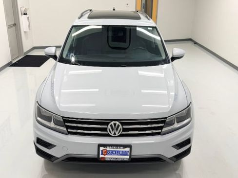 Used 2018 Volkswagen Tiguan SE w/ Panoramic Sunroof Package AWD/4WD image 7