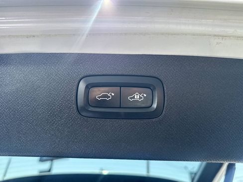 Used 2016 Volvo XC90 T5 Momentum AWD/4WD image 7