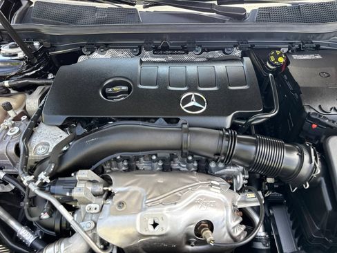 Used 2023 Mercedes-Benz CLA 250 image 40