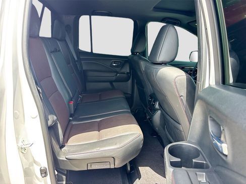 Certified 2024 Honda Ridgeline Black Edition image 33