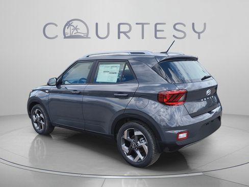 New 2026 Hyundai Venue SEL FWD image 3