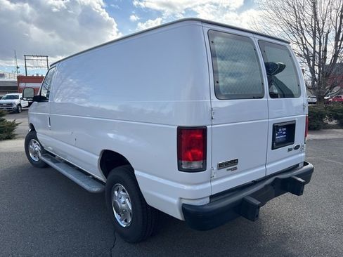 Used 2014 Ford E-250 and Econoline 250 w/ Power Group image 5