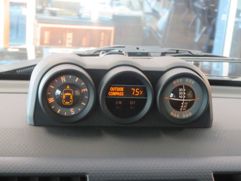 Used 2014 Toyota FJ Cruiser 4WD w/ Upgrade Package image 36