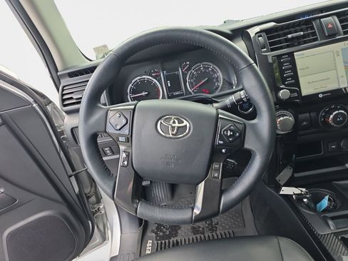 Used 2021 Toyota 4Runner TRD Off-Road Premium w/ Moonroof Package AWD/4WD image 11