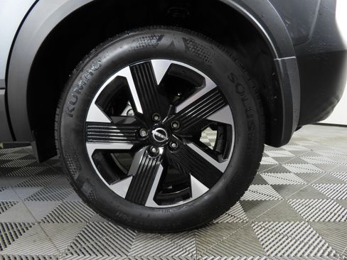 Certified 2025 Nissan Kicks SV w/ Charging Package image 42