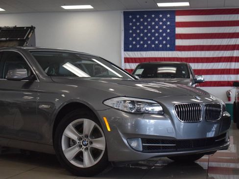 Used 2012 BMW 528i Sedan RWD image 4
