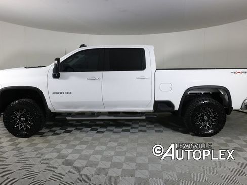 Used 2025 Chevrolet Silverado 2500 LT w/ Convenience Package AWD/4WD image 9