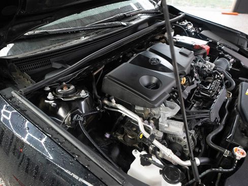 Used 2024 Toyota Camry LE w/ Convenience Package image 31