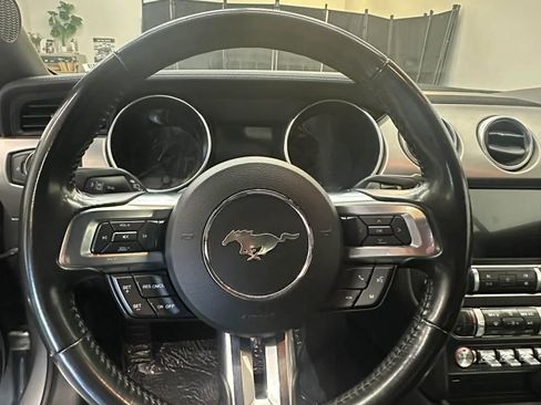 Used 2022 Ford Mustang Premium RWD image 37