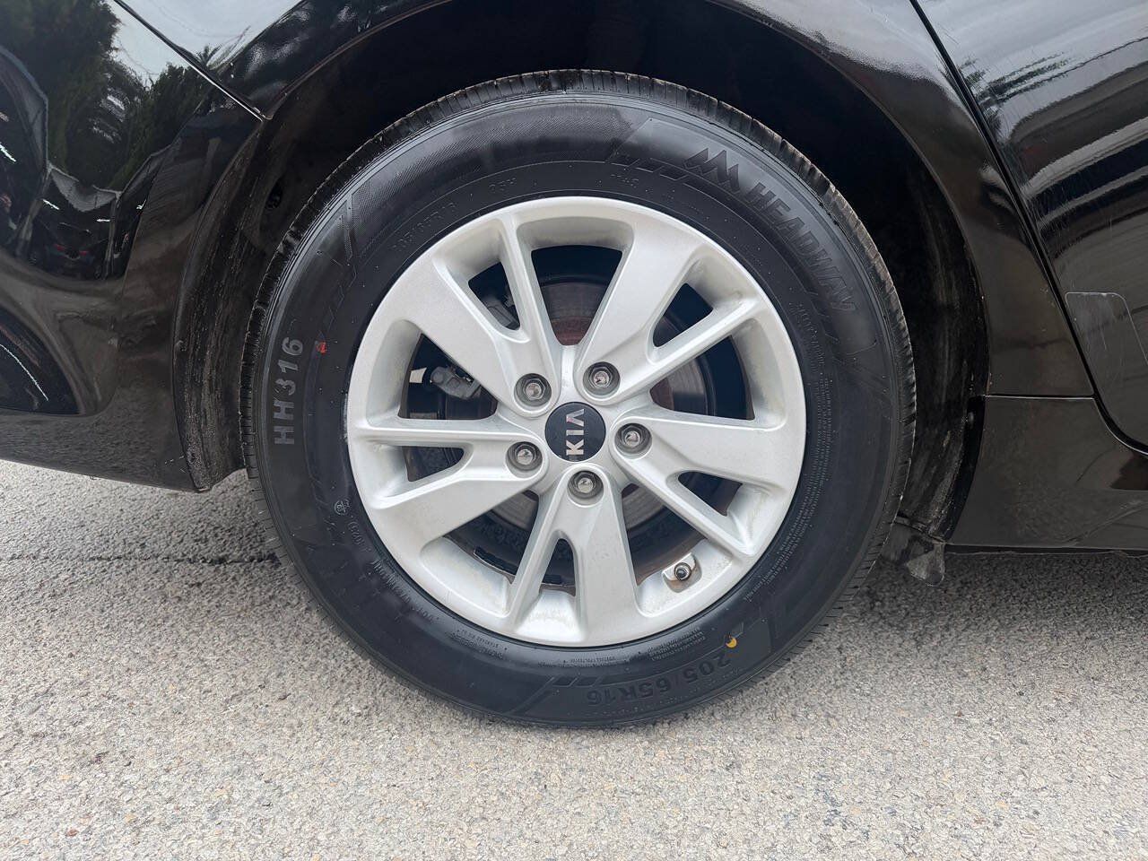 Used 2016 Kia Optima LX FWD image 32