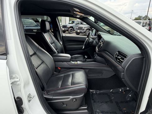 Used 2024 Dodge Durango GT RWD image 32