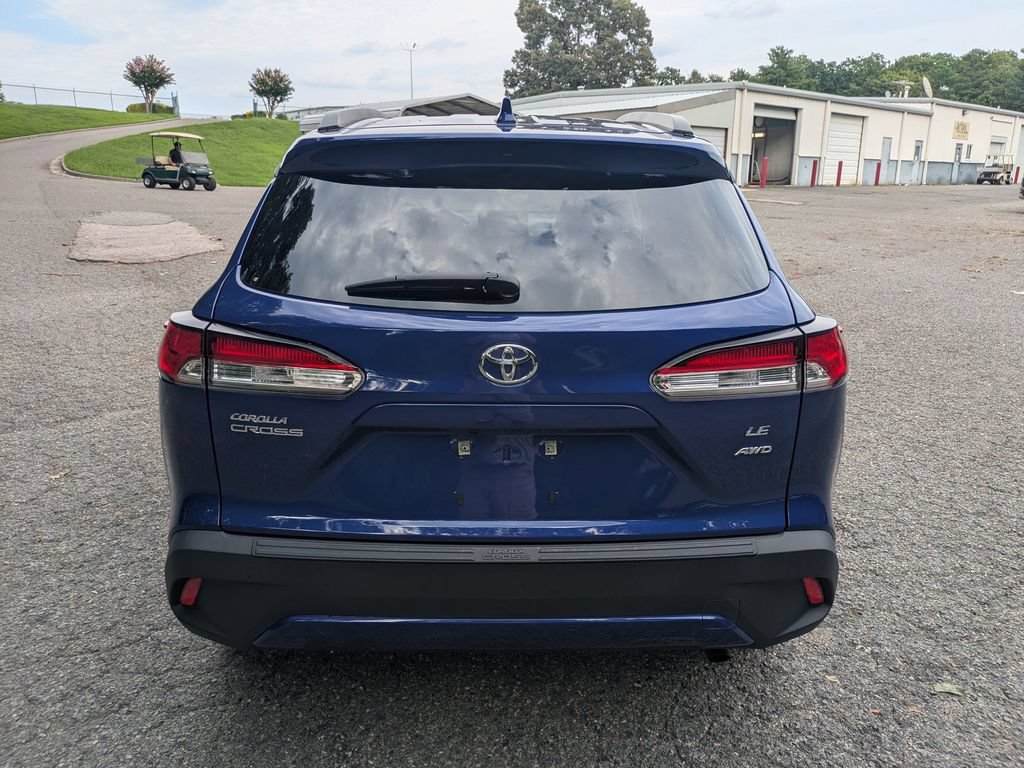 Used 2023 Toyota Corolla Cross LE AWD/4WD image 5