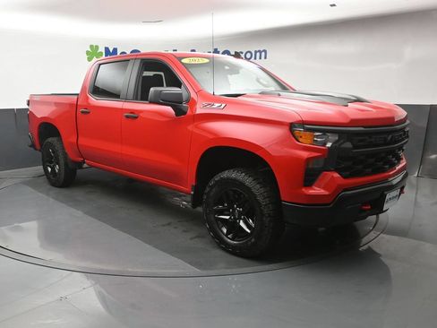Used 2025 Chevrolet Silverado 1500 Custom Trail Boss AWD/4WD image 2