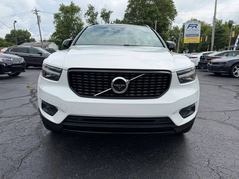 Used 2020 Volvo XC40 T4 R-Design w/ Protection Package FWD image 9