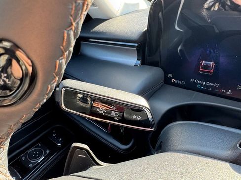 New 2026 Lincoln Aviator AWD image 25