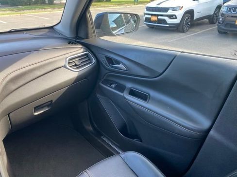 Used 2022 Chevrolet Equinox Premier image 35