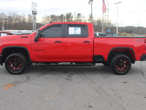 Used 2025 Chevrolet Silverado 2500 Custom w/ Custom Value Package image 4