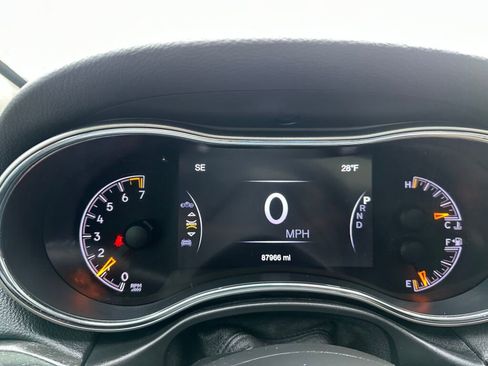 Used 2018 Jeep Grand Cherokee Limited w/ Luxury Group II image 14