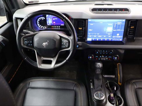 Used 2021 Ford Bronco Badlands image 4