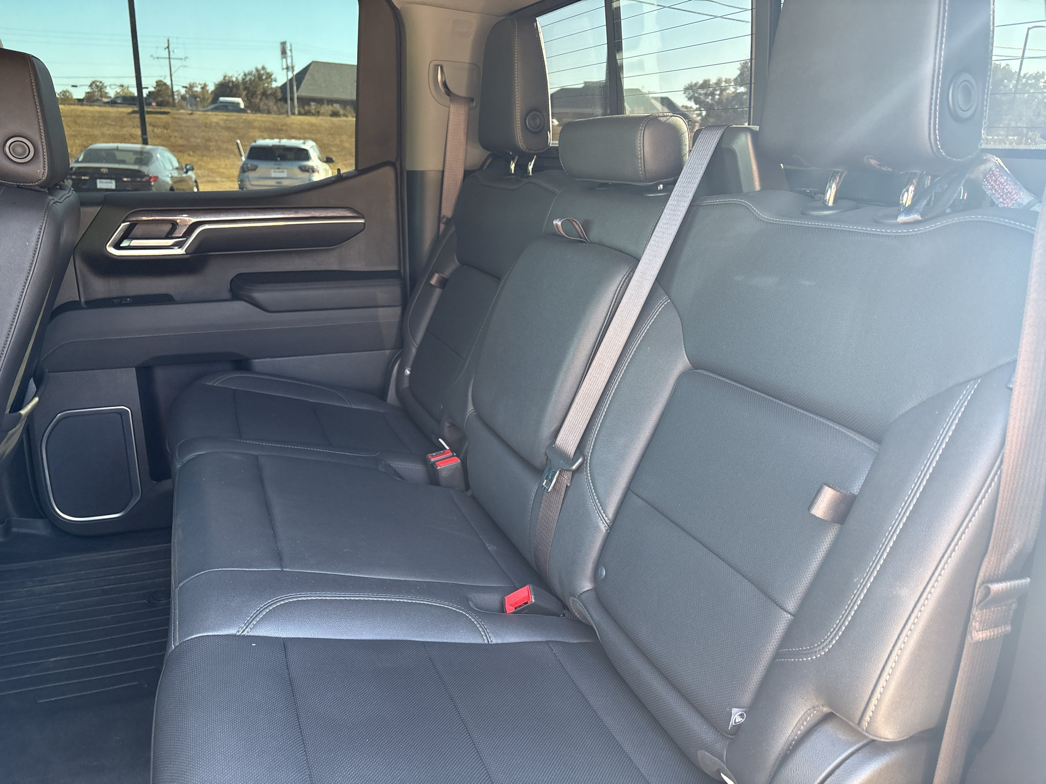 Used 2024 Chevrolet Silverado 1500 LTZ w/ LTZ Convenience Package II AWD/4WD image 15